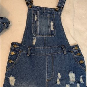 Short overalls